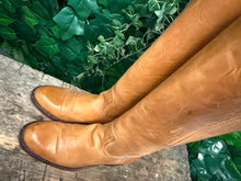 Afbeelding in Gallery-weergave laden, bijna Nieuwe prachtige hoge laarzen van sendra maat 38