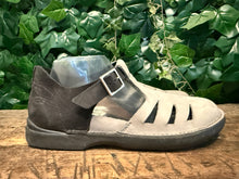 Afbeelding in Gallery-weergave laden, gewoon Nieuwe schoenen van Loints of holland maat 42