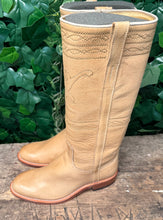 Afbeelding in Gallery-weergave laden, Prachtige hoge laarzen van Sendra , maat 38
