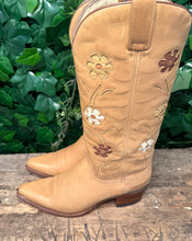 Afbeelding in Gallery-weergave laden, geweldig mooie flower laarzen van Sendra maat 41