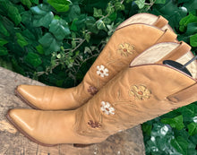 Afbeelding in Gallery-weergave laden, geweldig mooie flower laarzen van Sendra maat 41