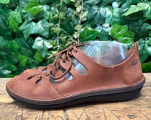 Afbeelding in Gallery-weergave laden, zo goed als Nieuw veterschoen van Loints of holland maat 39