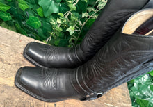 Afbeelding in Gallery-weergave laden, super stoere bijna Nieuwe biker boots van Sendra maat 42