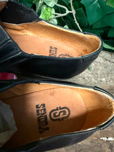 Afbeelding in Gallery-weergave laden, prachtige vintage instappers van Sendra maat 42