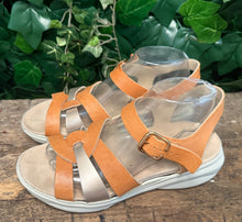 Afbeelding in Gallery-weergave laden, bijna nieuw sandalen van Xsensible maat 40 (wijdte G)