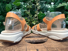 Afbeelding in Gallery-weergave laden, bijna nieuw sandalen van Xsensible maat 40 (wijdte G)
