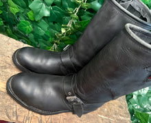 Afbeelding in Gallery-weergave laden, Bijna Nieuwe Biker Boots van Sendra maat 42