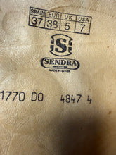 Afbeelding in Gallery-weergave laden, Prachtige vintage hoge blokhak flower laars sendra maat 38