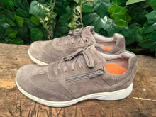 Afbeelding in Gallery-weergave laden, bijna Nieuwe sneakers van Xsensible maat 42 (wijdte H)