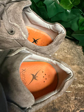 Afbeelding in Gallery-weergave laden, bijna Nieuwe sneakers van Xsensible maat 42 (wijdte H)
