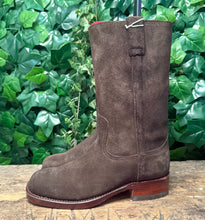 Afbeelding in Gallery-weergave laden, geweldig mooie suede vintage laarzen van Sendra maat 39