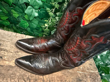 Afbeelding in Gallery-weergave laden, geweldig mooie vintage laarzen van Sendra maat 43