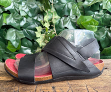 Afbeelding in Gallery-weergave laden, bijna Nieuwe sandalen van Loints of Holland maat 38