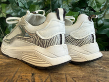 Afbeelding in Gallery-weergave laden, bijna Nieuwe sneakers van Xsensible maat 41 (wijdte G)
