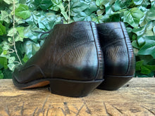 Afbeelding in Gallery-weergave laden, prachtige vintage veterschoen hagedissen leer sendra maat 42
