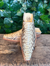 Afbeelding in Gallery-weergave laden, gave vintage retro muilen python leer van Sendra maat 43