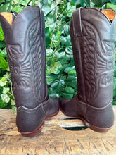 Afbeelding in Gallery-weergave laden, prachtige vintage laarzen van Sendra maat 38