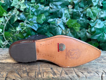 Afbeelding in Gallery-weergave laden, prachtige vintage laarzen van Sendra maat 38