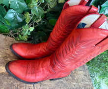 Afbeelding in Gallery-weergave laden, zo goed als nieuw prachtige laarzen van Sendra maat 40