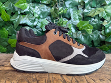Afbeelding in Gallery-weergave laden, Bijna Nieuwe sneakers van Xsensible maat 43 (wijdte HX)