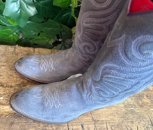 Afbeelding in Gallery-weergave laden, Nieuwe supermooie laarzen van sendra maat 37