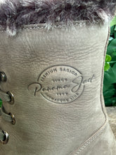 Afbeelding in Gallery-weergave laden, Nieuwe warme boots van Panama Jack maat 40