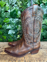 Afbeelding in Gallery-weergave laden, hele mooie laarzen van Sendra maat 39