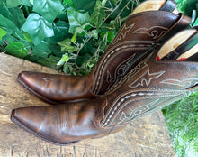 Afbeelding in Gallery-weergave laden, hele mooie laarzen van Sendra maat 39