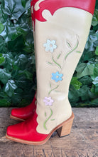 Afbeelding in Gallery-weergave laden, prachtige vintage flowerlaarzen van Sendra maat 38