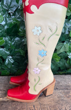 Afbeelding in Gallery-weergave laden, prachtige vintage flowerlaarzen van Sendra maat 38