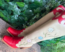 Afbeelding in Gallery-weergave laden, prachtige vintage flowerlaarzen van Sendra maat 38