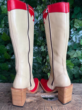 Afbeelding in Gallery-weergave laden, prachtige vintage flowerlaarzen van Sendra maat 38