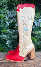Afbeelding in Gallery-weergave laden, prachtige vintage flowerlaarzen van Sendra maat 38