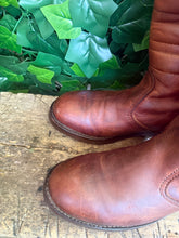 Afbeelding in Gallery-weergave laden, weinig gedragen mooie vintage biker boots van Sendra maat 45