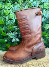 Afbeelding in Gallery-weergave laden, weinig gedragen mooie vintage biker boots van Sendra maat 45