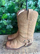 Afbeelding in Gallery-weergave laden, zo goed als nieuw prachtige biker boots van sendra maat 38