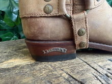 Afbeelding in Gallery-weergave laden, zo goed als nieuw prachtige biker boots van sendra maat 38