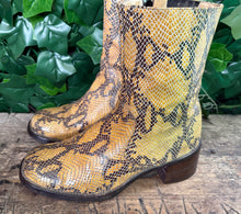 Afbeelding in Gallery-weergave laden, gave retro blokhak python laarsjes van Sancho maat 42