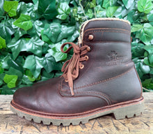 Afbeelding in Gallery-weergave laden, Bijna Nieuwe gevoerde boots van Panama Jack maat 42