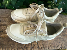 Afbeelding in Gallery-weergave laden, bijna Nieuwe sneakers van Xsensible maat 38 (wijdte H)