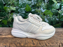 Afbeelding in Gallery-weergave laden, bijna Nieuwe sneakers van Xsensible maat 38 (wijdte H)