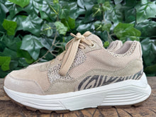 Afbeelding in Gallery-weergave laden, bijna Nieuwe sneakers van Xsensible maat 38 (wijdte GX)