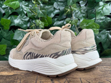 Afbeelding in Gallery-weergave laden, bijna Nieuwe sneakers van Xsensible maat 38 (wijdte GX)