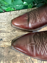 Afbeelding in Gallery-weergave laden, bijna Nieuwe mooie laarzen van sendra maat 42