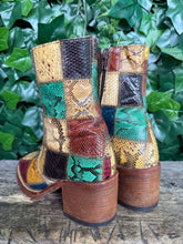 Afbeelding in Gallery-weergave laden, prachtige vintage retro blokhak laarsjes sendra maat 38