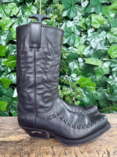 Afbeelding in Gallery-weergave laden, stoere leren boots van Sendra maat 42