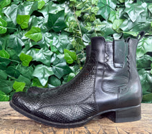 Afbeelding in Gallery-weergave laden, bijna Nieuwe mooie python laarzen van sendra maat 45