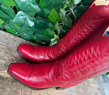 Afbeelding in Gallery-weergave laden, Prachtige leren blokhak laarzen van Sendra , maat 39
