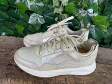 Afbeelding in Gallery-weergave laden, zo goed als nieuw sneakers van Xsensible maat 43 (wijdte GX)