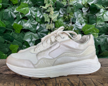 Afbeelding in Gallery-weergave laden, zo goed als nieuw sneakers van Xsensible maat 43 (wijdte GX)
